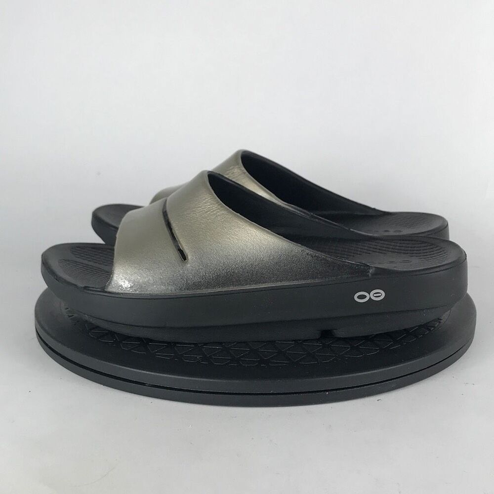 Oofos Ooahh Black/Gold Recovery Slip On Slides Women’s Size 10 - Picture 8 of 12